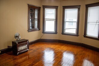 91 Perry Ave in Worcester, MA - Building Photo - Building Photo