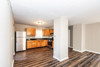319 Superior Dr in Ferguson, MO - Building Photo - Building Photo