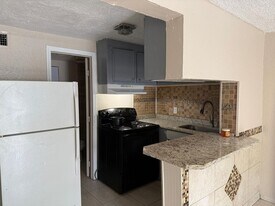 4570 Transport Rd in Bartow, FL - Building Photo