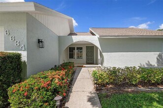 6634 Waterford Ln in Sarasota, FL - Building Photo - Building Photo