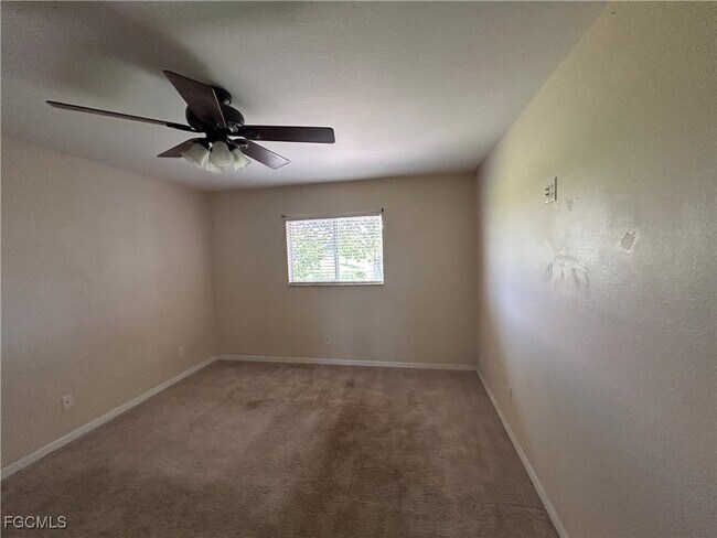 2805 NW 5th Pl in Cape Coral, FL - Building Photo - Building Photo