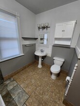 207 N 6th St, Unit #1 (Lower) in Watertown, WI - Building Photo - Building Photo