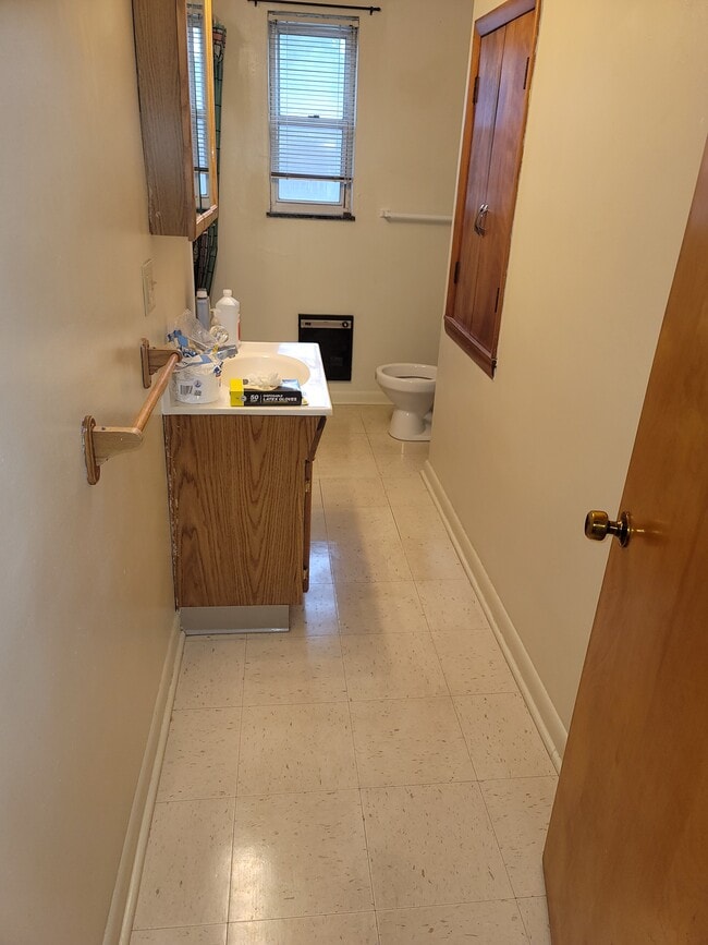819 Ridgely Ave, Unit 819 in Fairmont, WV - Building Photo - Building Photo