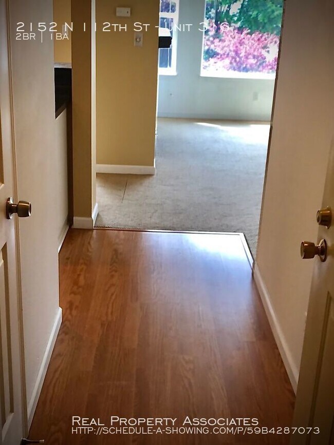 2152 N 112th St-Unit -Unit 316 in Seattle, WA - Building Photo - Building Photo
