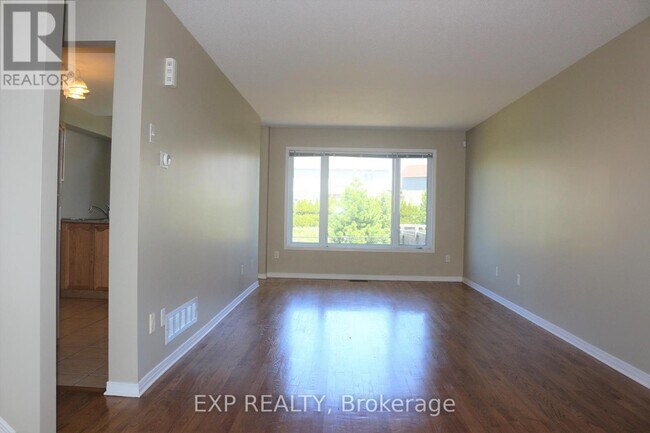 176 Colliston Crescent in Ottawa, ON - Building Photo - Building Photo