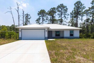 2004 Rosa Ct in Lehigh Acres, FL - Building Photo
