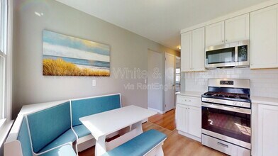 161 Mona Terrace in Fairfield, CT - Building Photo - Building Photo