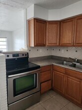 2032 NE 26th St in Wilton Manors, FL - Building Photo - Building Photo