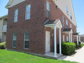 4625 Burbank Dr, Unit 407