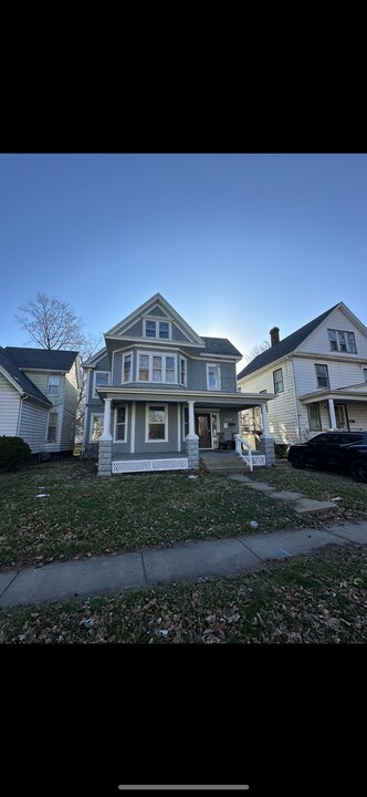 520 S State St in Springfield, IL - Building Photo