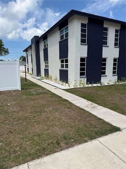 property at 439 76th Ave N