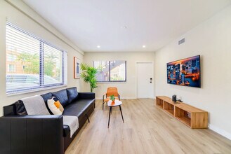 700 SW 11th Ave in Miami, FL - Building Photo - Building Photo