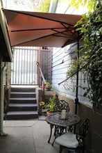 3339 W 27th St, Unit 2 in Los Angeles, CA - Foto de edificio - Building Photo