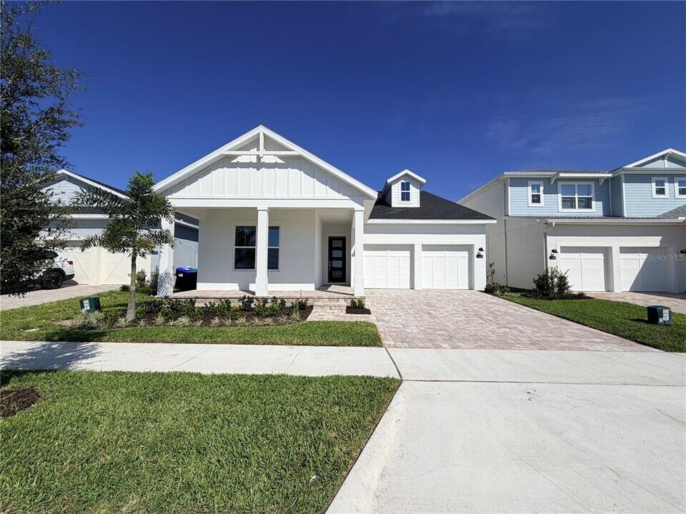 14213 Spg Gdn Dr in Oakland, FL - Building Photo