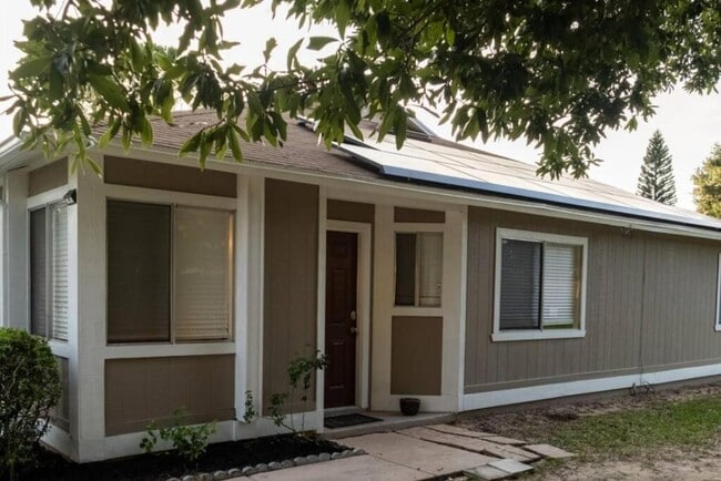 7350 Oak Meadows Cir