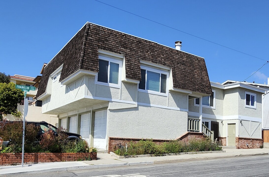 503 E Franklin Ave, Unit 1 in El Segundo, CA - Building Photo