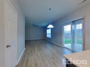 1228 Saticoy Ct in Franklin, IN - Building Photo - Building Photo