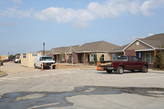 Hillmann Place I and II Senior Living in O'Fallon, MO - Building Photo - Building Photo