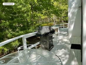 19 Dongan Way in East Hampton, NY - Building Photo - Building Photo