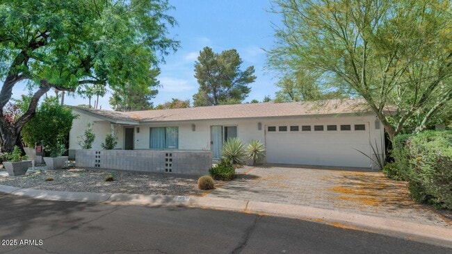property at 4629 E Earll Dr