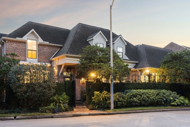 4964 Post Oak Timber Dr in Houston, TX - Building Photo - Building Photo