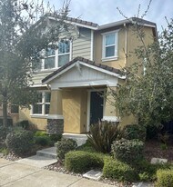 5483 Westhampton Way in Sacramento, CA - Building Photo