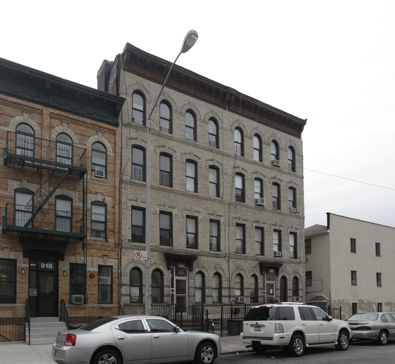 814-816 Knickerbocker Ave in Brooklyn, NY - Foto de edificio