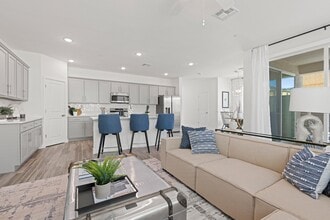 Willow 38 in Phoenix, AZ - Building Photo - Building Photo