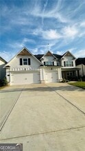 126 Crest Brooke Dr in Holly Springs, GA - Building Photo - Building Photo