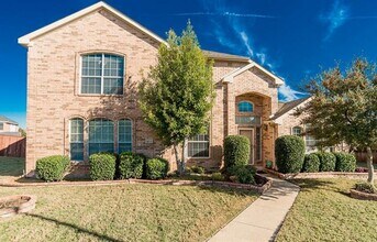 1217 Wexford Ln in Desoto, TX - Building Photo - Building Photo