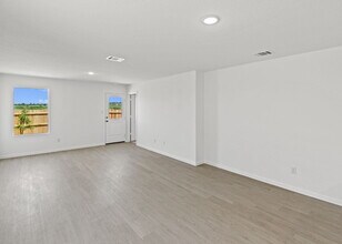 809 Day Break Dr in New Braunfels, TX - Building Photo - Building Photo