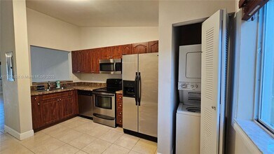 4785 SW 62nd Ave in Davie, FL - Building Photo - Building Photo