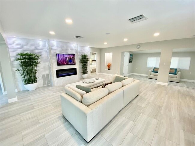 property at 1004 SE 22nd Ave