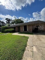 6414 Bluestone Dr in Houston, TX - Building Photo