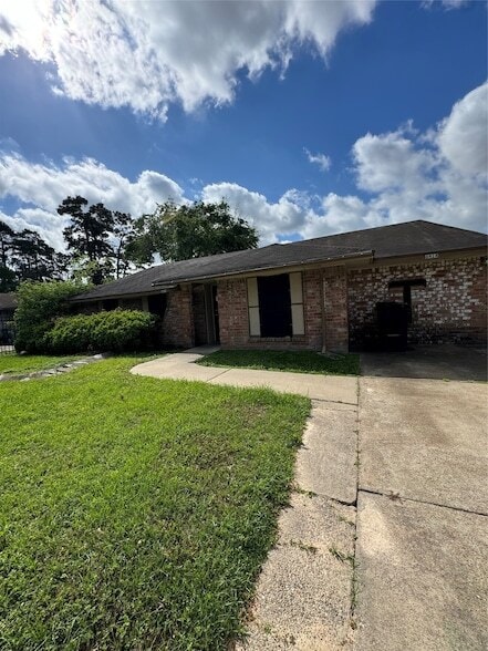6414 Bluestone Dr