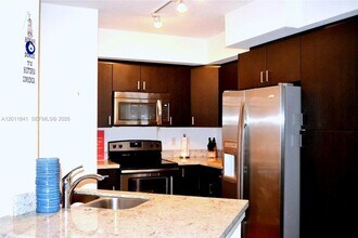 1830 Radius Dr, Unit 317 in Hollywood, FL - Foto de edificio - Building Photo