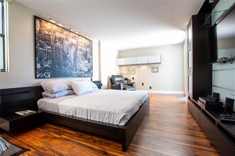 20225 NE 34th Ct in Miami, FL - Building Photo - Building Photo