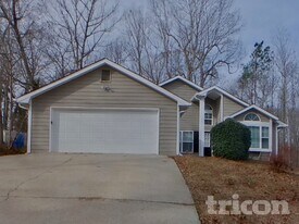 4122 Autumn Lake Dr in Buford, GA - Building Photo