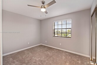 1197 Washington Cir, Unit 1197A in Homestead, FL - Foto de edificio - Building Photo