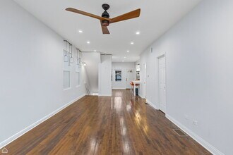 4151 W Fullerton Ave in Chicago, IL - Building Photo - Building Photo