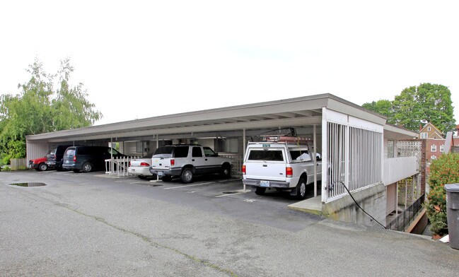 Westwood in Everett, WA - Foto de edificio - Building Photo