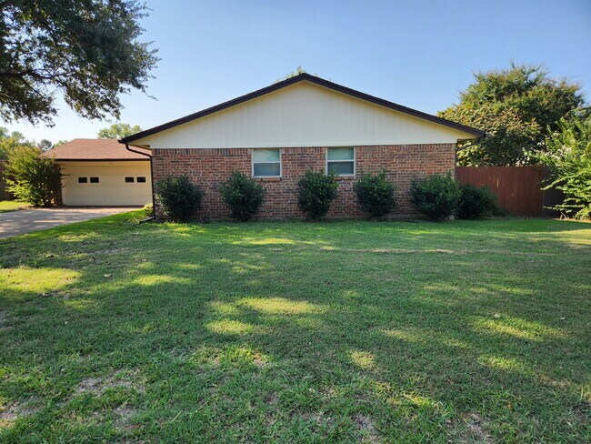 111 Gregory Dr in Heath, TX - Building Photo - Building Photo