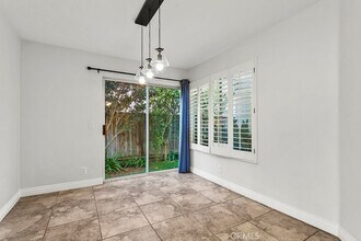 24722 Via Carlos in Laguna Niguel, CA - Foto de edificio - Building Photo