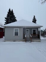 117 E Hibbing Ave in Keewatin, MN - Building Photo