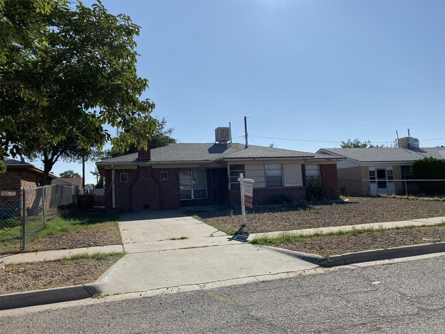 property at 10092 Yukon St