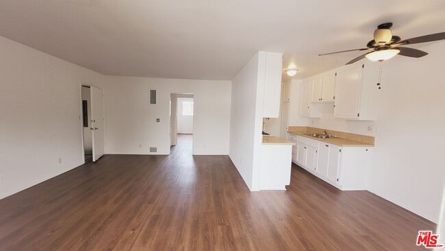 property at 818 7th St