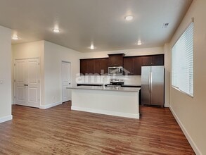 884 N Garnet Creek Ave in Star, ID - Building Photo - Building Photo