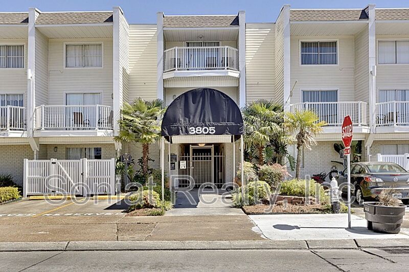 3805 Houma Blvd in Metairie, LA - Building Photo