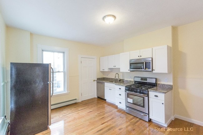 23 Cottage Ave, Unit 1 in Somerville, MA - Building Photo - Building Photo