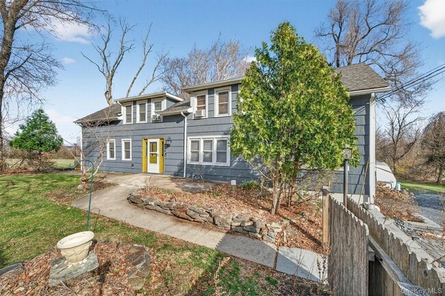 property at 322 NY-94